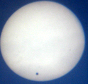 transit of Venus 8th June 2004 photo by Heather Hobden